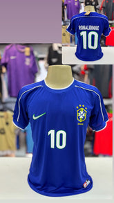 Camisa Seleção Brasileira Jogador Retrô (Ronaldinho 10) - Nacional