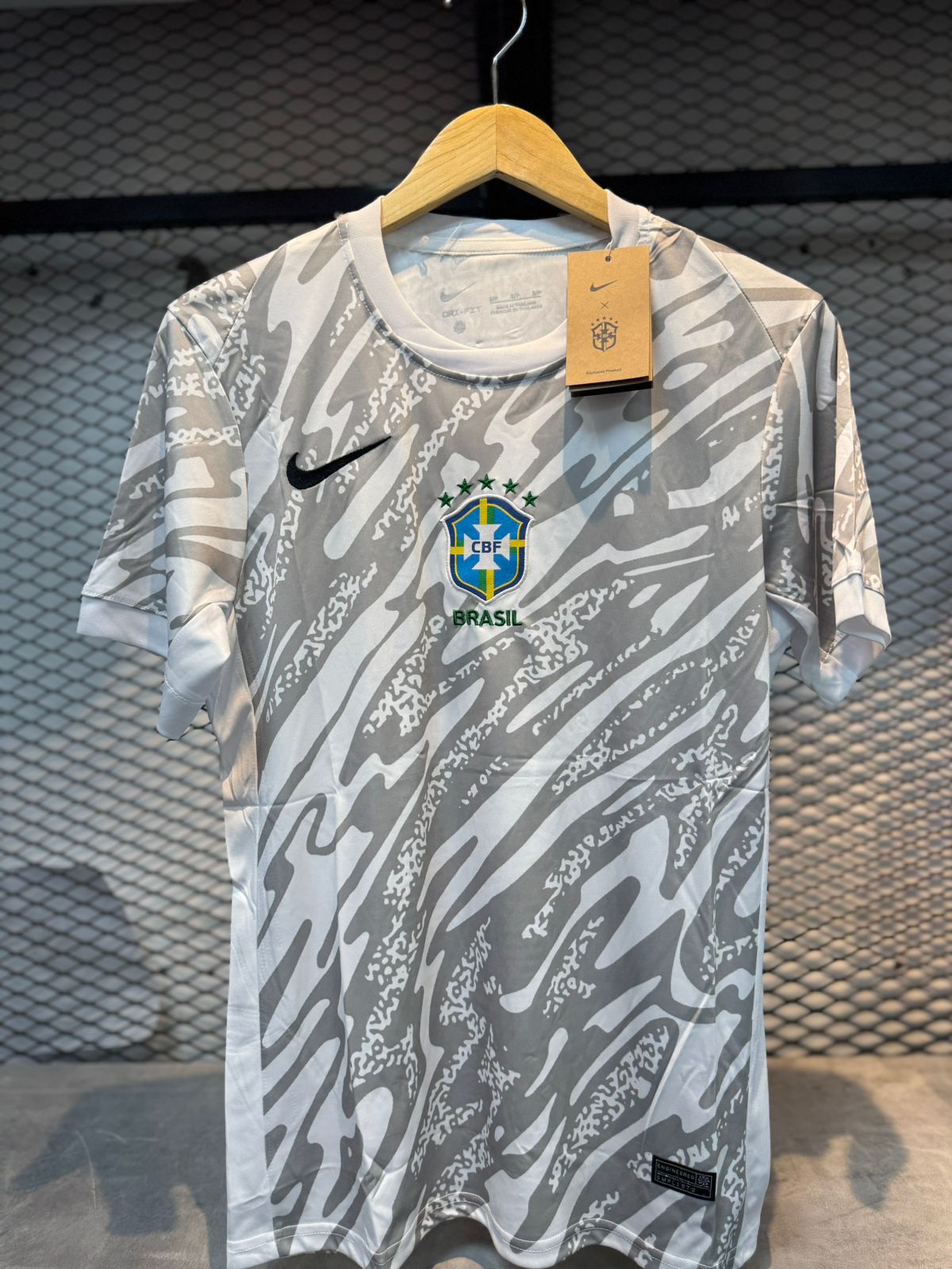 Camisa Seleção Brasileira Pre-Match 2026 - Edição White Camo Tailandesa 1:1